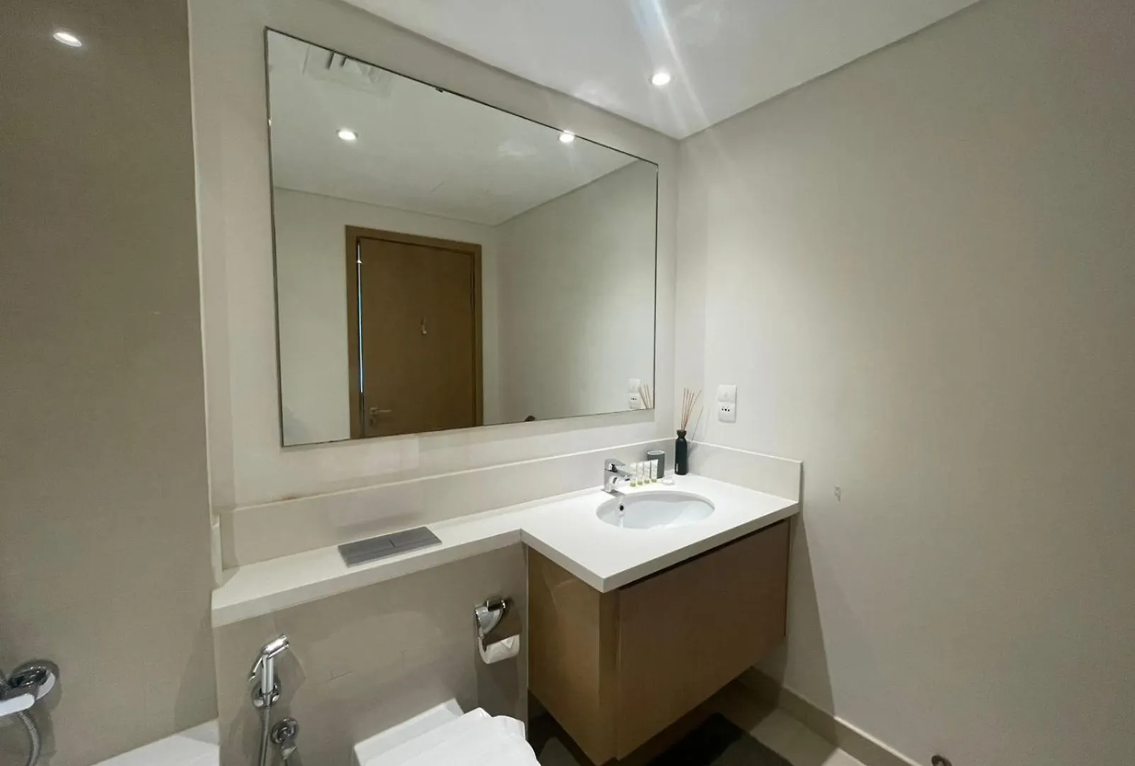Harbour Views Tower 2, Creek Harbour - 1Br Apartment - Allsopp & Allsopp Dubai United Arab Emirates